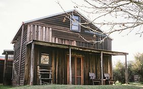 The Dairy - 2 Story Historic Accommodation With Mod Cons
